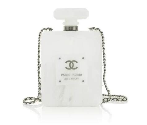 Chanel香奈儿全新臻品珠宝COROMANDEL系列是香奈儿首次呈现以东方乌木|香奈儿|乌木|屏风_新浪新闻