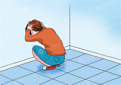 抱头蹲下表情包图片