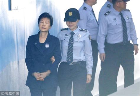 朴槿惠入狱以来真的拒见任何人吗？ - 知乎