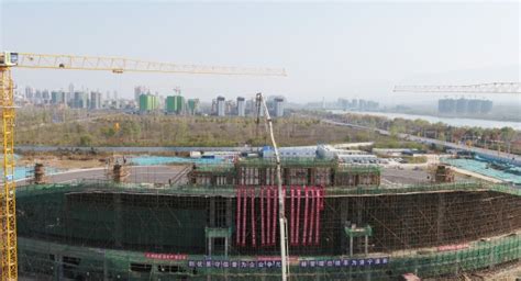 中国电建市政建设集团有限公司 工程动态 洛宁县体育中心项目体育馆主体结构封顶完成