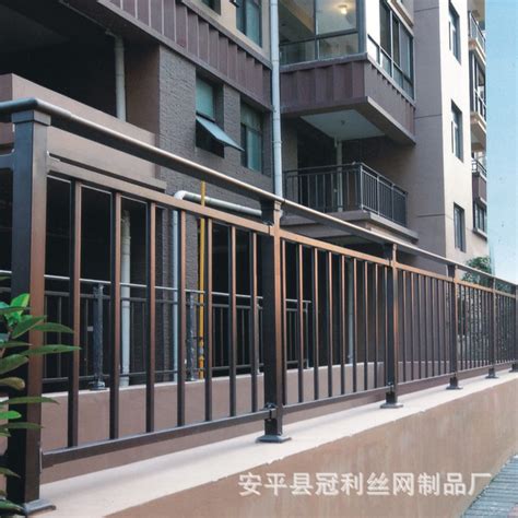 厂家生产阳台防护栏飘窗天台栏杆楼顶装配式组装式围栏锌钢护栏-阿里巴巴