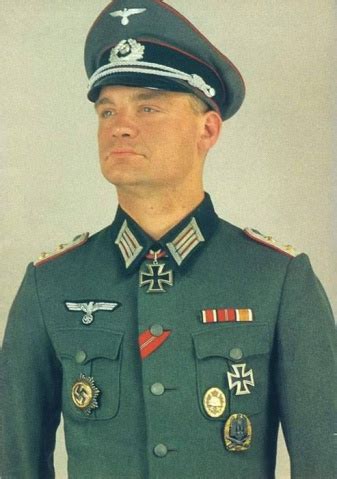二战期间，帅到令人脸红心跳的德军军官，40年代真没有修图技术！_希特勒_德国_军装