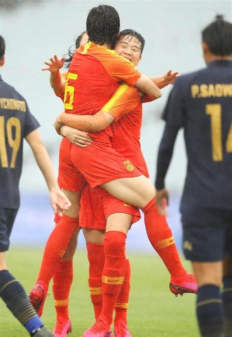 太疯狂！中国女足VS韩国：曝1王牌前锋落选，近两场比赛狂轰5球|中韩|女足|李影_新浪新闻