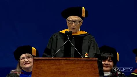 比尔·盖茨在北亚利桑那大学2023年毕业典礼上的演讲