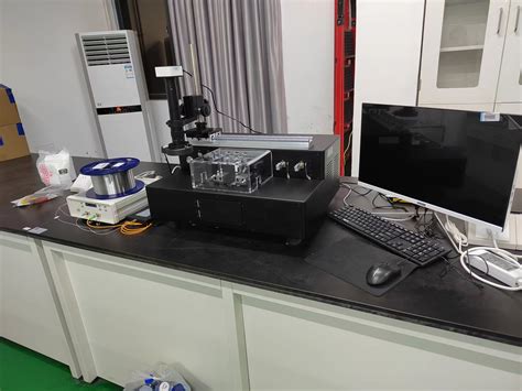 在光纤实验室打开温度和气候测试室被测PCB高清图片下载-正版图片503278221-摄图网