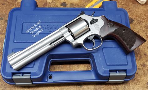 SMITH AND WESSON MODEL 686 PLUS 3" ... for sale at Gunsamerica.com ...