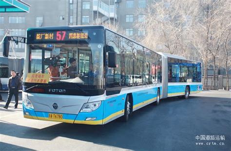 10月31日，一款纯电动公交车近日开始在上海街头投入运营-新浪汽车