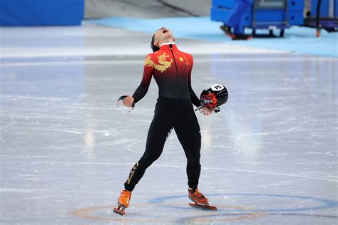 任子威夺金！男子短道速滑1000米决赛，选手都说东北话_中国文旅传媒网
