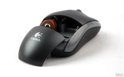 美国Logitech罗技键盘鼠标品牌宣传册设计欣赏-欧莱凯设计网