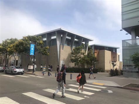 2022加州大学圣地亚哥分校游玩攻略,校园景色很美。那个工学大楼...【去哪儿攻略】