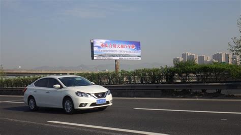 重庆江北茂业百货外墙LED广告-重庆地标广告-重庆茂业百货广告-地标广告-全媒通