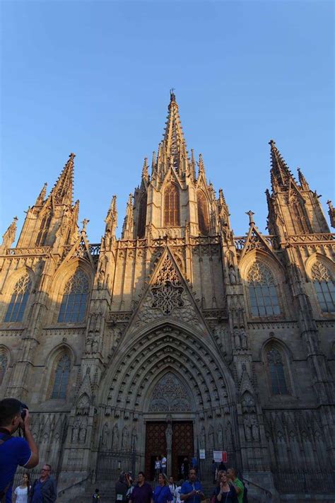 西班牙巴塞罗那著名旅游景点圣家堂外观高清图片下载-正版图片501550754-摄图网