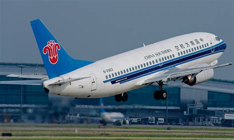 4K实拍广州白云机场飞机起飞视频素材mov格式视频下载_正版视频编号164382-摄图网