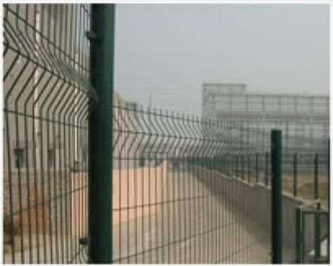 安平护栏网 双边丝护栏网 铁路护栏网 场地圈地护栏网 公路围栏网-阿里巴巴