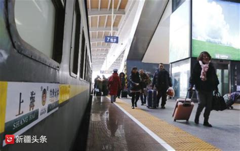 相隔43年新疆第二趟直通北京列车开行（图）-搜狐新闻