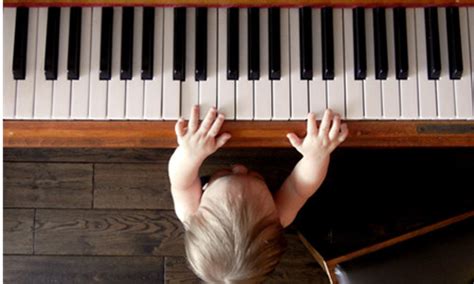学钢琴对孩子有什么好处_盛世雅歌琴行
