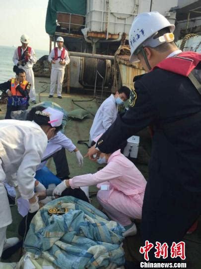 珠江口货轮事故沉船中已救出9人 尚有5人被困