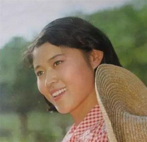 为何说倪萍是“梦中情人”？看完她年轻时的照片后，就明白了！__财经头条