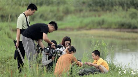 当今的中国让你永远热泪盈眶，简介5部外国人拍的中国纪录片_其他文化娱乐_什么值得买