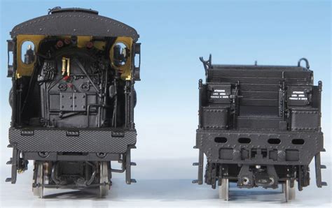 Top Train GR623061 - Italian Class GR623 Express Locomotive