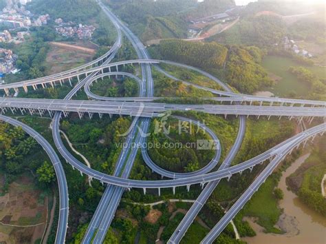 信都至梧州高速公路通车，带你领略壮丽秀美自然风光|高速|高速公路|梧州市_新浪新闻