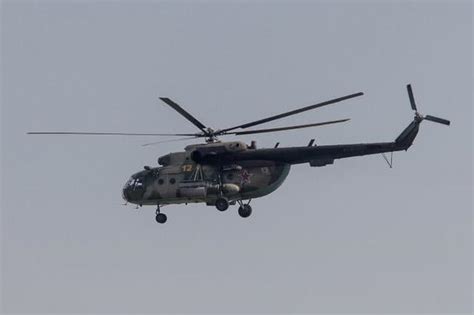 俄军一架直升机坠毁，机组人员全部遇难，距上次坠机不足半月_凤凰网