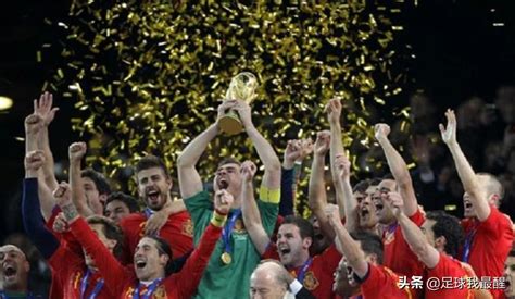 德国队勇夺世界杯 梅西获金球表情失落[组图]_图片中国_中国网