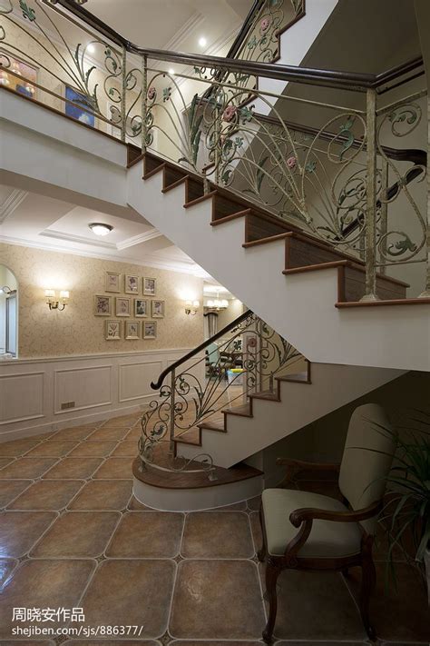 现代美式别墅楼梯设计 – 设计本装修效果图