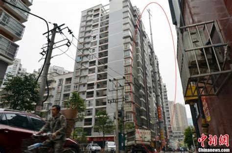 电线杆19层楼高 被戏称为擎天柱变身_文体·综合_大众网济宁站