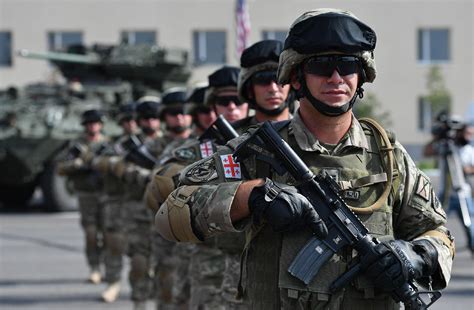 科索沃局势紧张之际 北约部队将举行军演_凤凰网