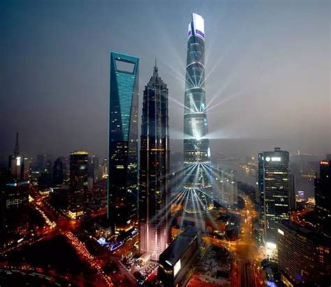 一觉醒来，你已经穿越到了2035年的上海，你将看到的是......|界面新闻