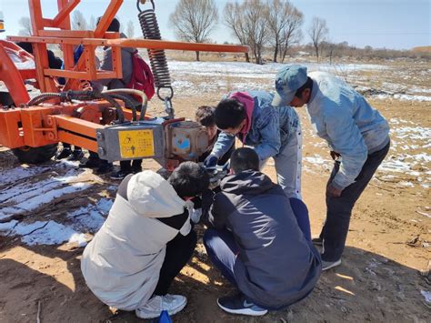 学以致用、坚守使命——内蒙古工业大学新希望团队走进沙漠-内蒙古工业大学
