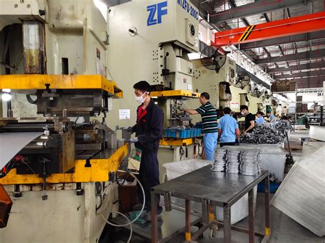 汽车零部件生产设备-广州精井机械设备公司