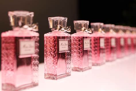 最受欢迎十大女士香水,必买的几款女士香水-排行榜