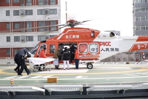 我院航空医疗救援队成功完成首例危重患者院际转运 | 中山大学附属第七医院