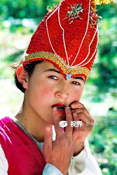中国非物质文化遗产·柯尔克孜族民歌《英雄玛纳斯》_腾讯视频