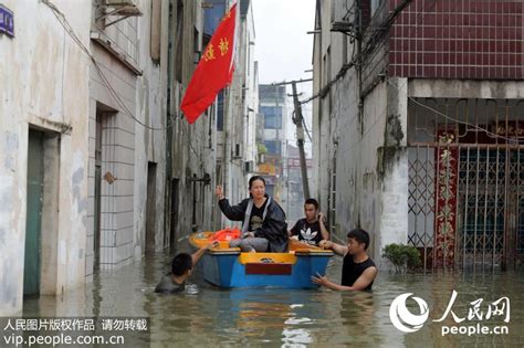 20年前的华东水灾，我们挺过来了。10年前的汶川大地震_新浪新闻