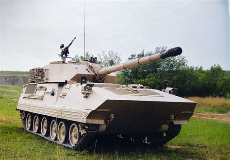 军事丨国产“野狼”4×4装甲车，可在正面防御7.62穿甲弹|野狼|装甲车|穿甲弹_新浪新闻
