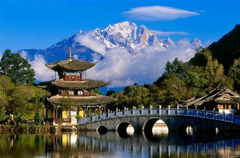 多家景区发布2020年业绩预告，西藏旅游、丽江股份全年实现盈利|界面新闻