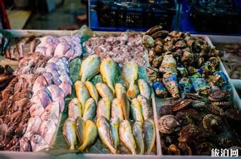超市商场里的海鲜水产高清图片下载-正版图片500176981-摄图网