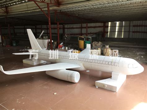 深圳银英航空定制玻璃钢航空模型飞机雕塑-方圳雕塑厂