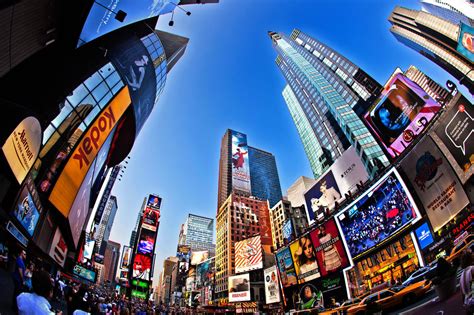 纽约时代广场大屏广告投放 - 口碑推广 - 中秘传媒