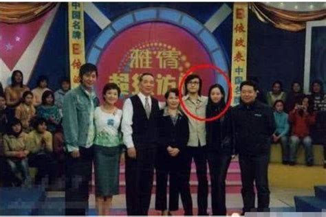 汪峰的第一任妻子，曾是当红主持人，今离婚15年气质依旧！