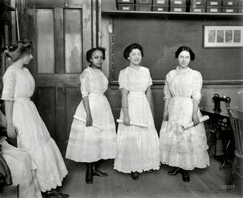 Shorpy Historic Picture Archive :: Dollar Dresses: 1909 high-resolution ...