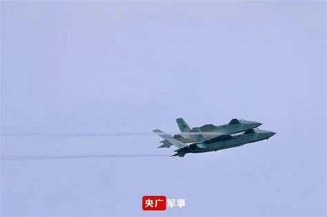 歼-20性能数据首次披露！珠海航展，“20”家族展示中国航空工业雄厚实力_无人机