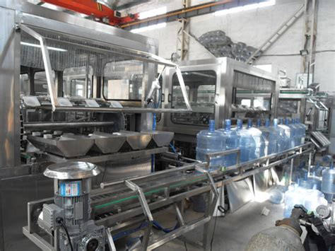 QGF-全自动五加仑大桶水灌装机生产线-张家港市锦丰镇三兴盛尔腾饮料包装机械厂