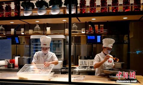 广州多区恢复堂食 海珠区餐饮外卖订单日环比上涨超五成