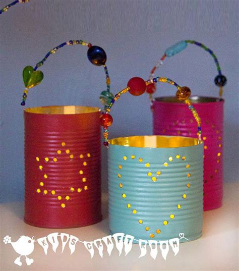 废铁罐子DIY制作漂亮的新年灯笼 - 环保手工 - 咿咿呀呀儿童手工网