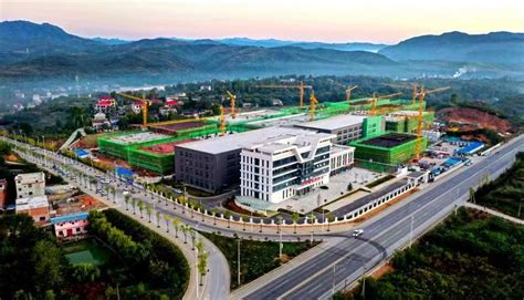 新建商洛中学 - 陕西省土地工程建设集团有限责任公司