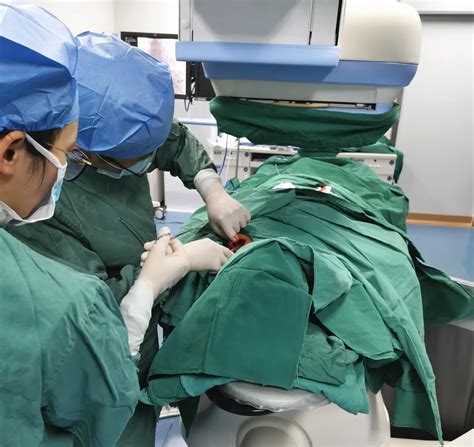 我院植入华中首例植入式心脏监测器 Reveal LINQ 起搏远程随访监测科 -武汉亚洲心脏病医院